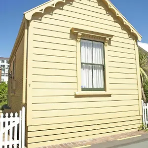 Wellington City Cottages Aparthotel